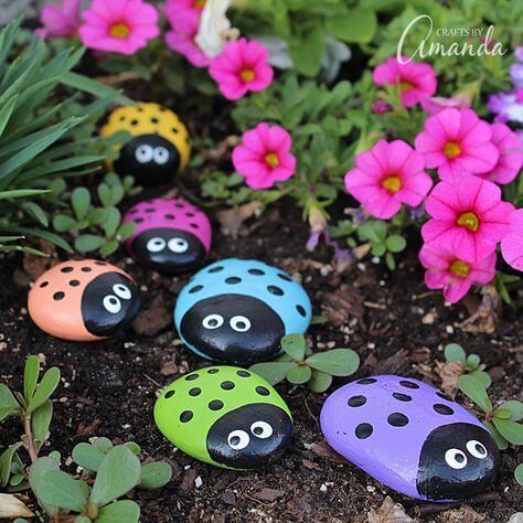 Easy and Fun Painted Pebble Garden Art Ideas - 149