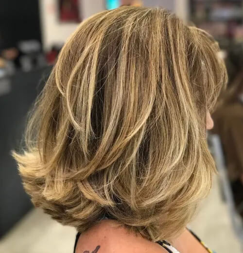 Stunning Medium – Length Layered Cut