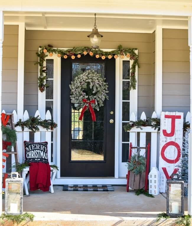 Embellish Your Front Porch With 43 Amazing Winter Décor Ideas - 305