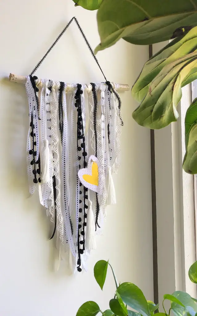 31 Budget-Friendly DIY Wall Hanging Ideas To Transform Your Walls - 243