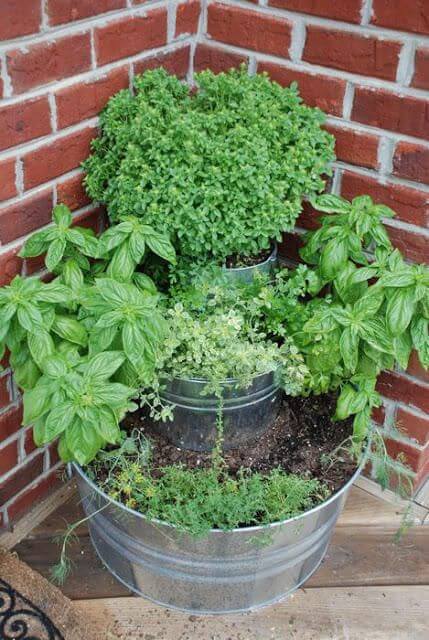 28 DIY Patio Garden Landscaping Ideas - 217