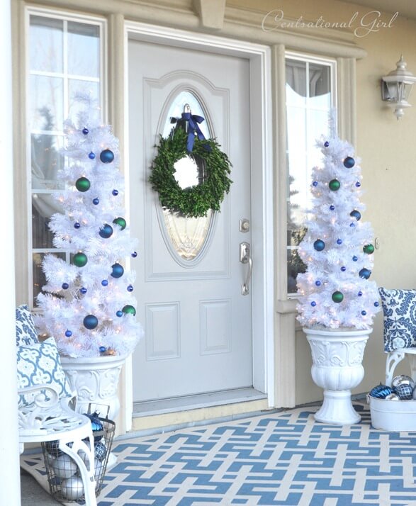 Embellish Your Front Porch With 43 Amazing Winter Décor Ideas - 347