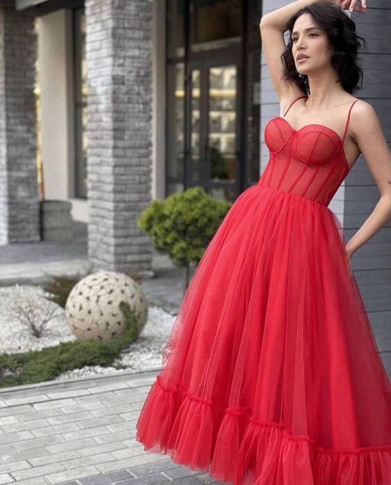 This Collection Of 31 Dazzling Red Dresses Is The Definition Of Beauty - 219