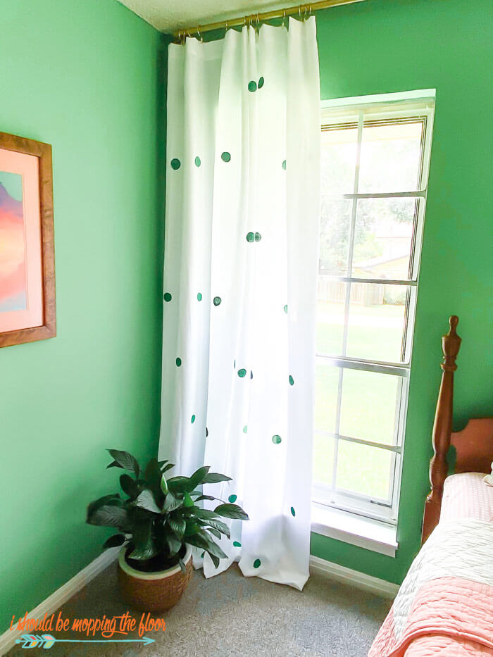 21 Gorgeous Curtain Ideas To Brighten Up Your Living Space - 131