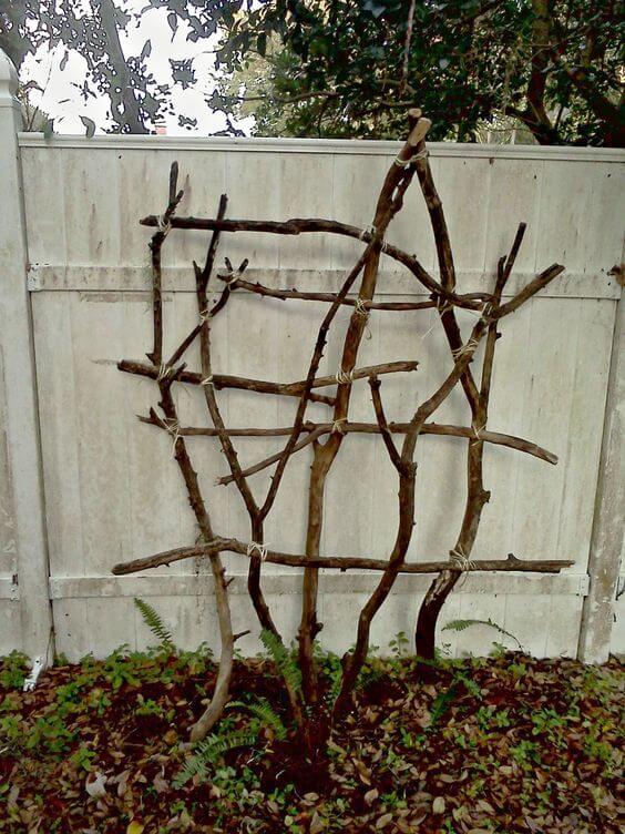 22 Cheap and Brilliant Garden Projects Using Twigs - 177