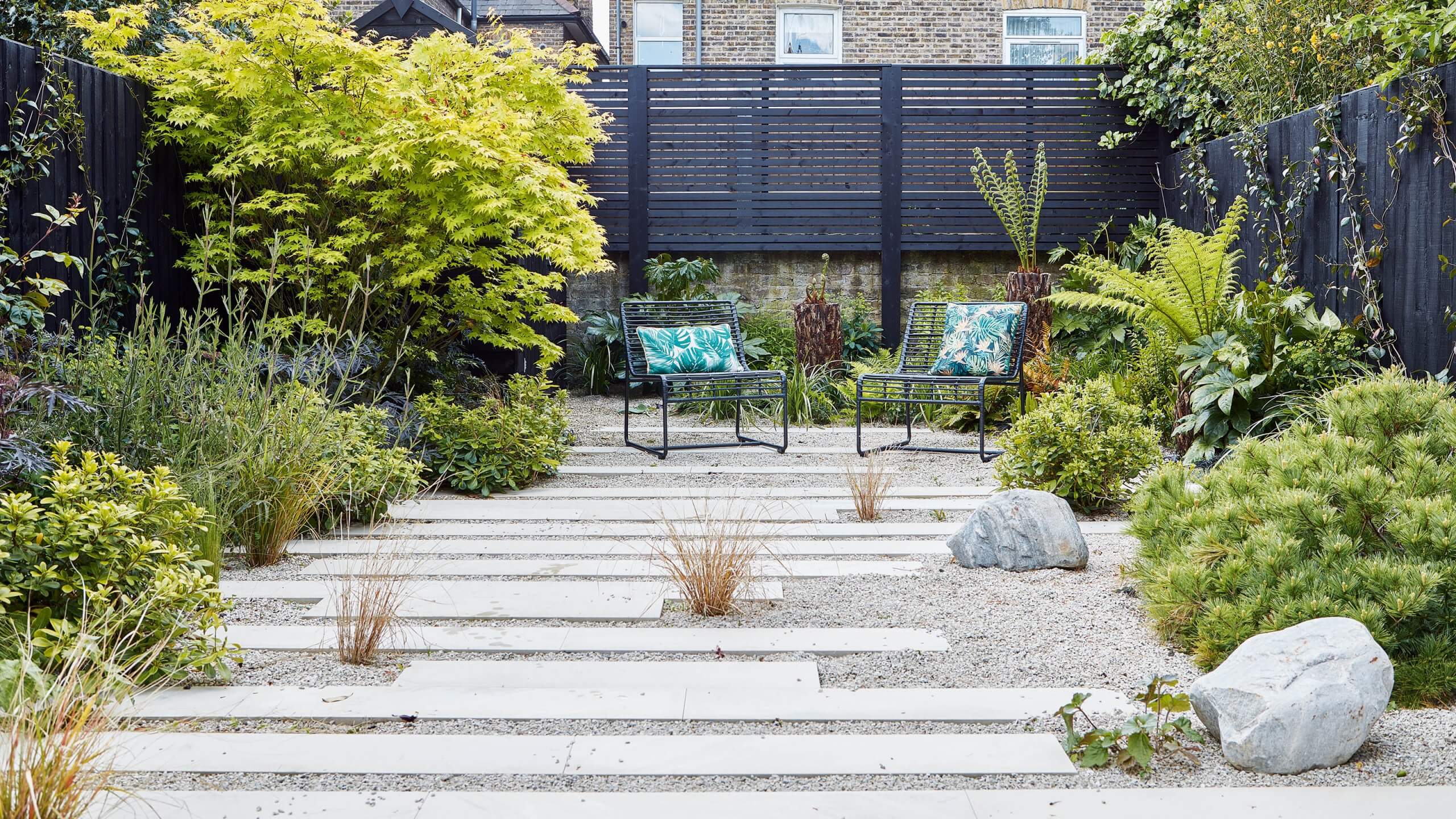 20 Tips That Add Luxe Style To Your Garden - 159