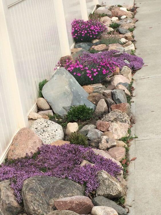 41 Stunning Yard Landscaping Ideas with Purple Plants - 297