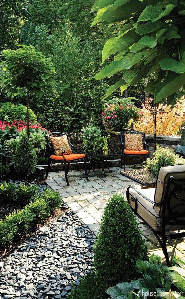 38 Stunning Ideas to Turn Your Boring Garden into a Cool Tropical Garden - 261