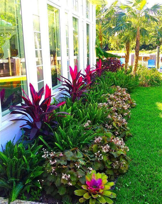 38 Stunning Ideas to Turn Your Boring Garden into a Cool Tropical Garden - 277