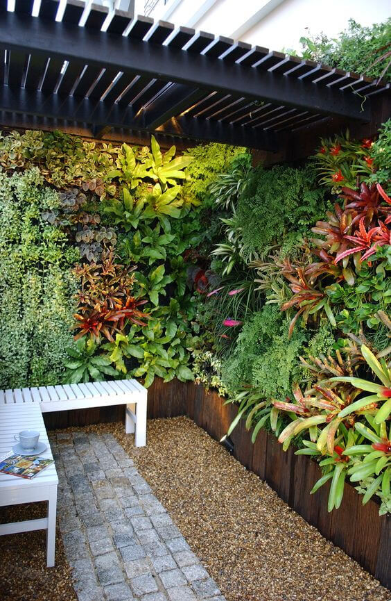 38 Stunning Ideas to Turn Your Boring Garden into a Cool Tropical Garden - 295
