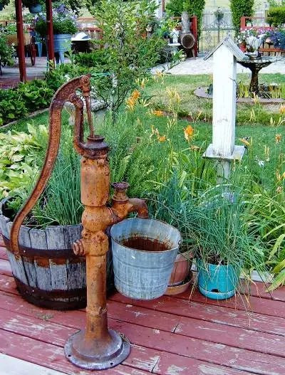 15 Creative Old Hand Pump Ideas