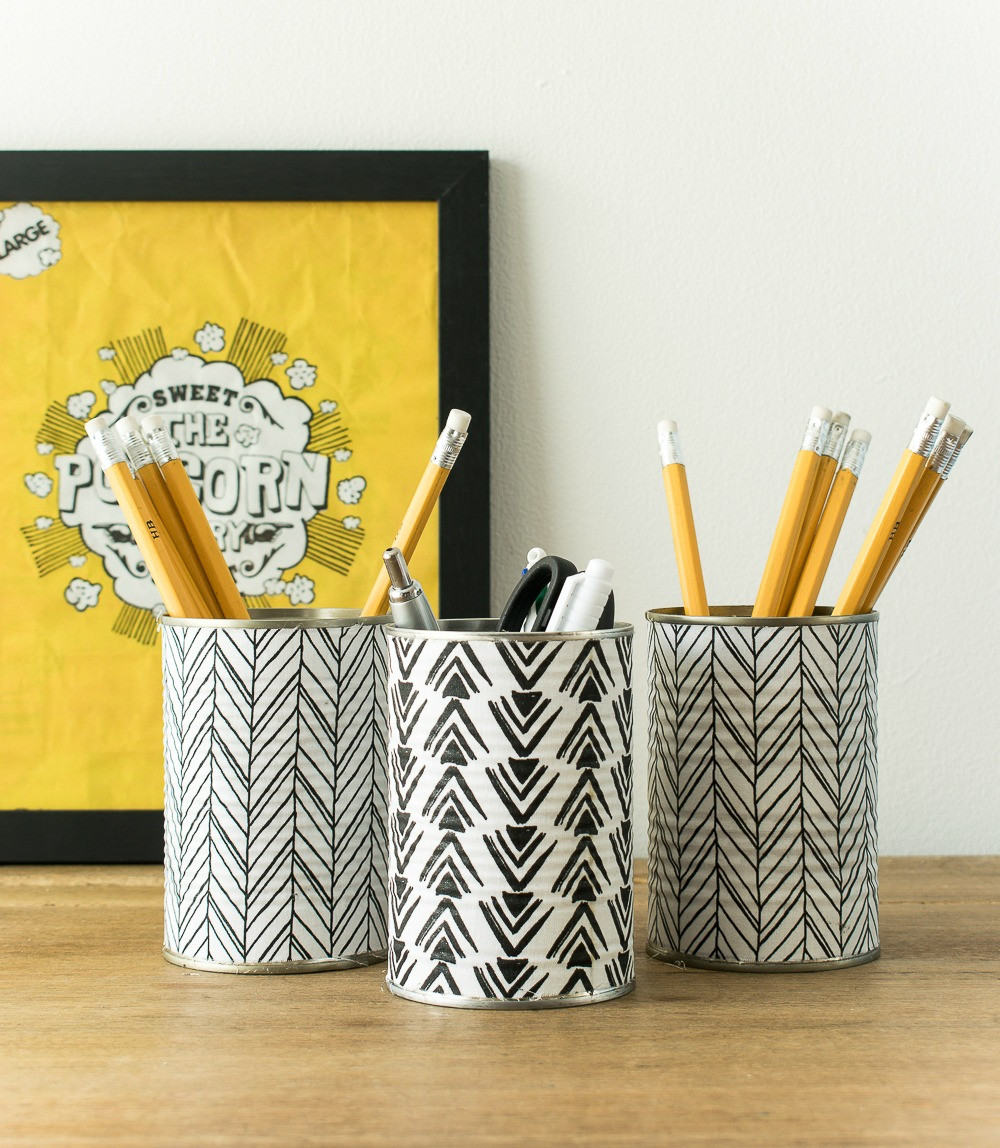 15 Upcycled Tin Can Crafts That Make A Difference - 115