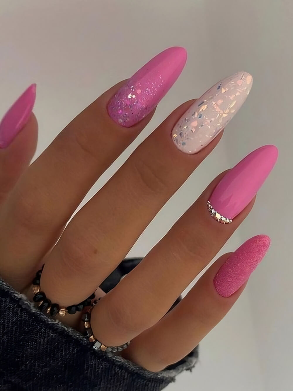 30 Sparkling Glitter Nail Designs That Are Trending Right Now