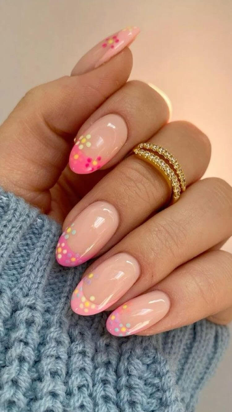 35 Pastel French Manicure To Look Pretty All Year Long - 261
