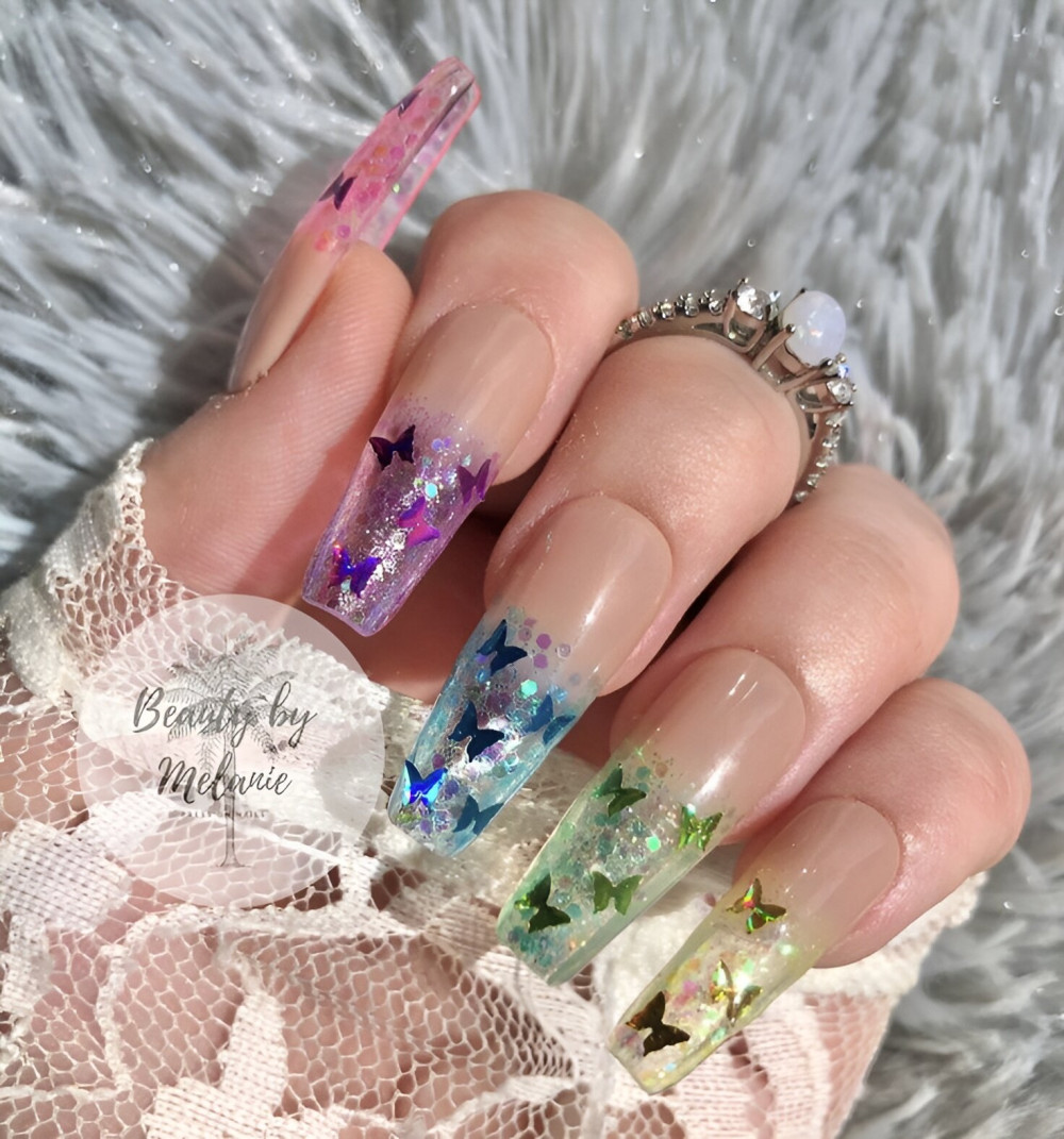 45 Feminine Nail Art Ideas To Turn Your Hands Into Flowers