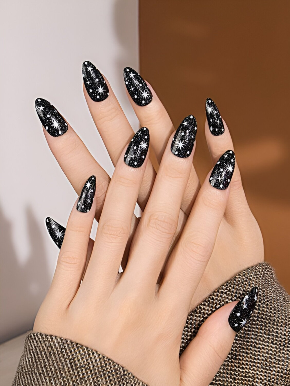 30 Mysterious And Dramatic Black Glitter Nail Designs That Are Top Glam - 225