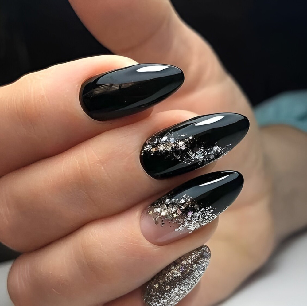 30 Mysterious And Dramatic Black Glitter Nail Designs That Are Top Glam - 247