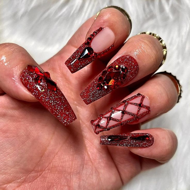 30 ideas inolvidables de manicura roja para arrasar tu 2023 - 211