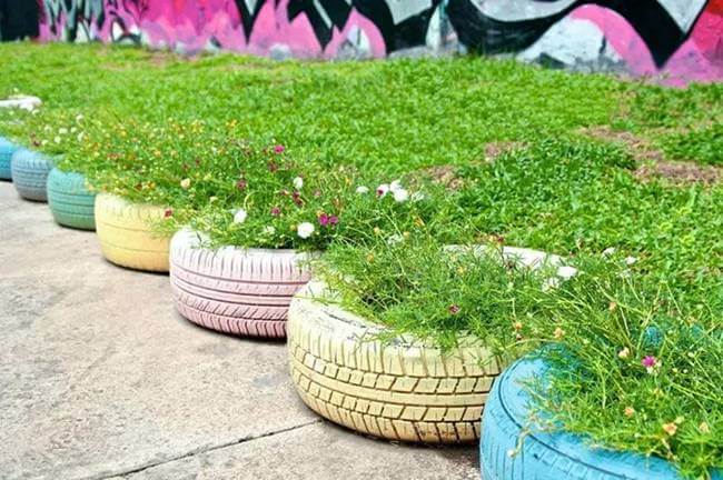 35 Easy And Cheap DIY Garden Decors To Reuse Old Tires