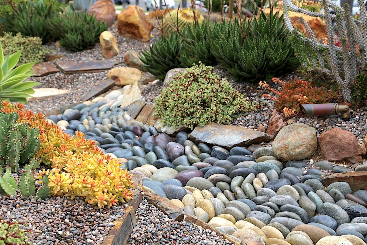 Create A Rock Garden Paradise With 33 Dreamy Summer Projects - 233