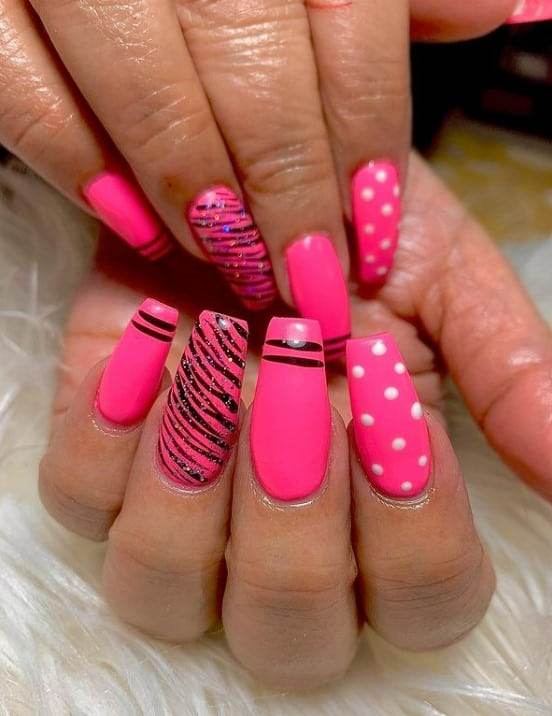 22 Barbiecore Hot Pink Nail Designs For Hot Girls - 181