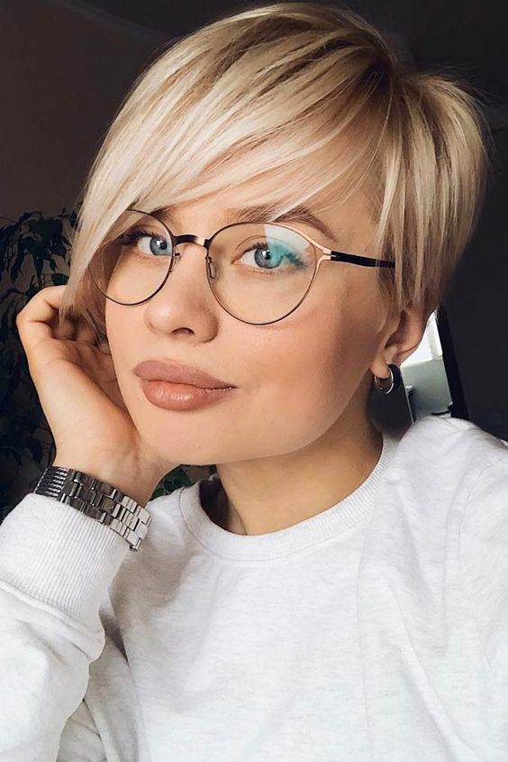 27 Best Short Hairstyles For Ladies Of All Ages