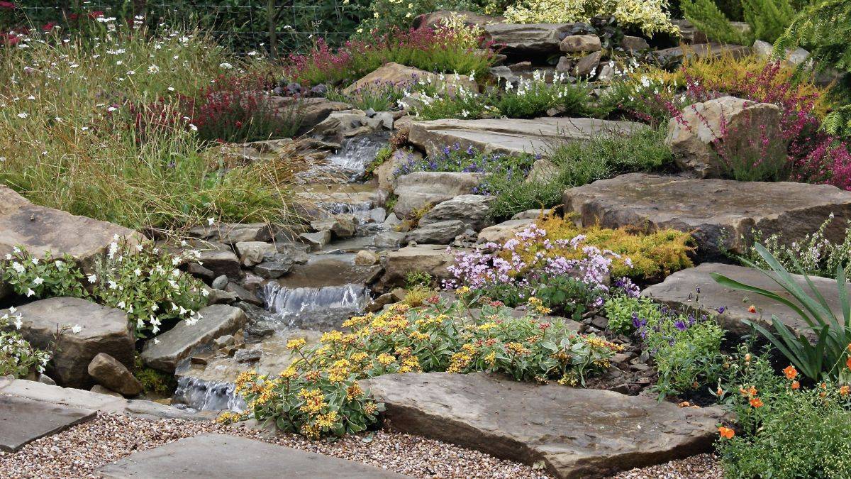 Create A Rock Garden Paradise With 33 Dreamy Summer Projects - 215