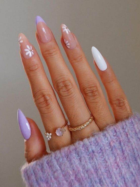 Prettiest Purple And White Manicures To Vamp Up Your Summer - 185