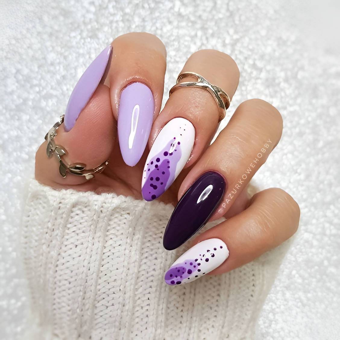 Prettiest Purple And White Manicures To Vamp Up Your Summer - 157