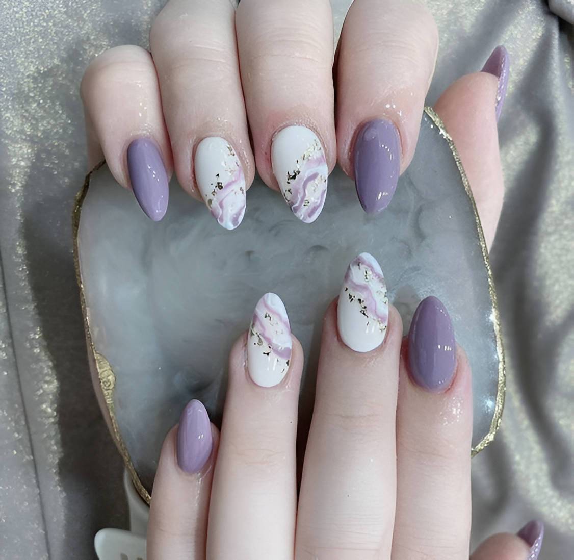 Prettiest Purple And White Manicures To Vamp Up Your Summer - 161