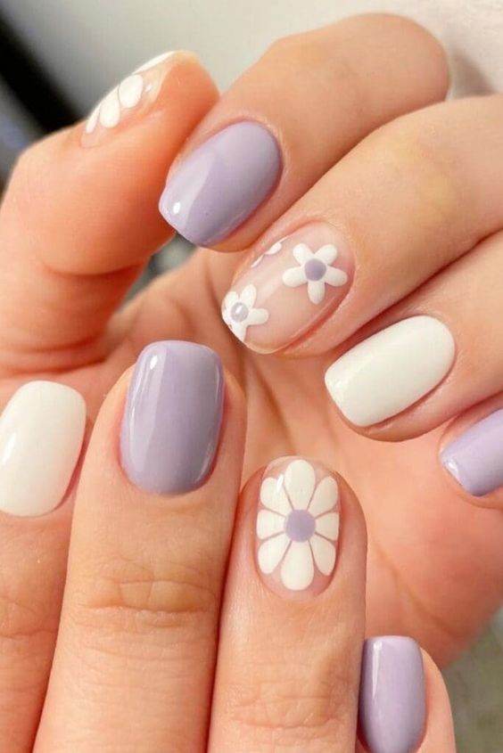 Prettiest Purple And White Manicures To Vamp Up Your Summer - 163
