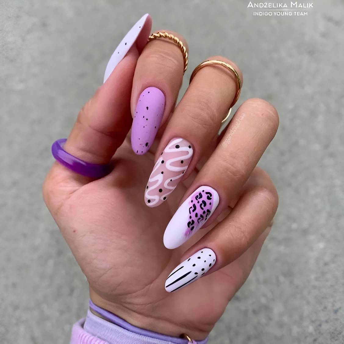Prettiest Purple And White Manicures To Vamp Up Your Summer - 167