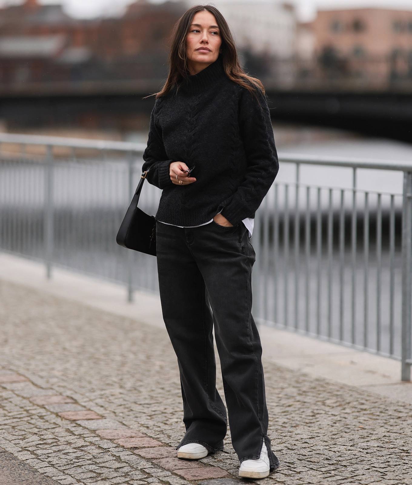 20 Effortlessly Cool All Black Outfits For Fashionistas - 163