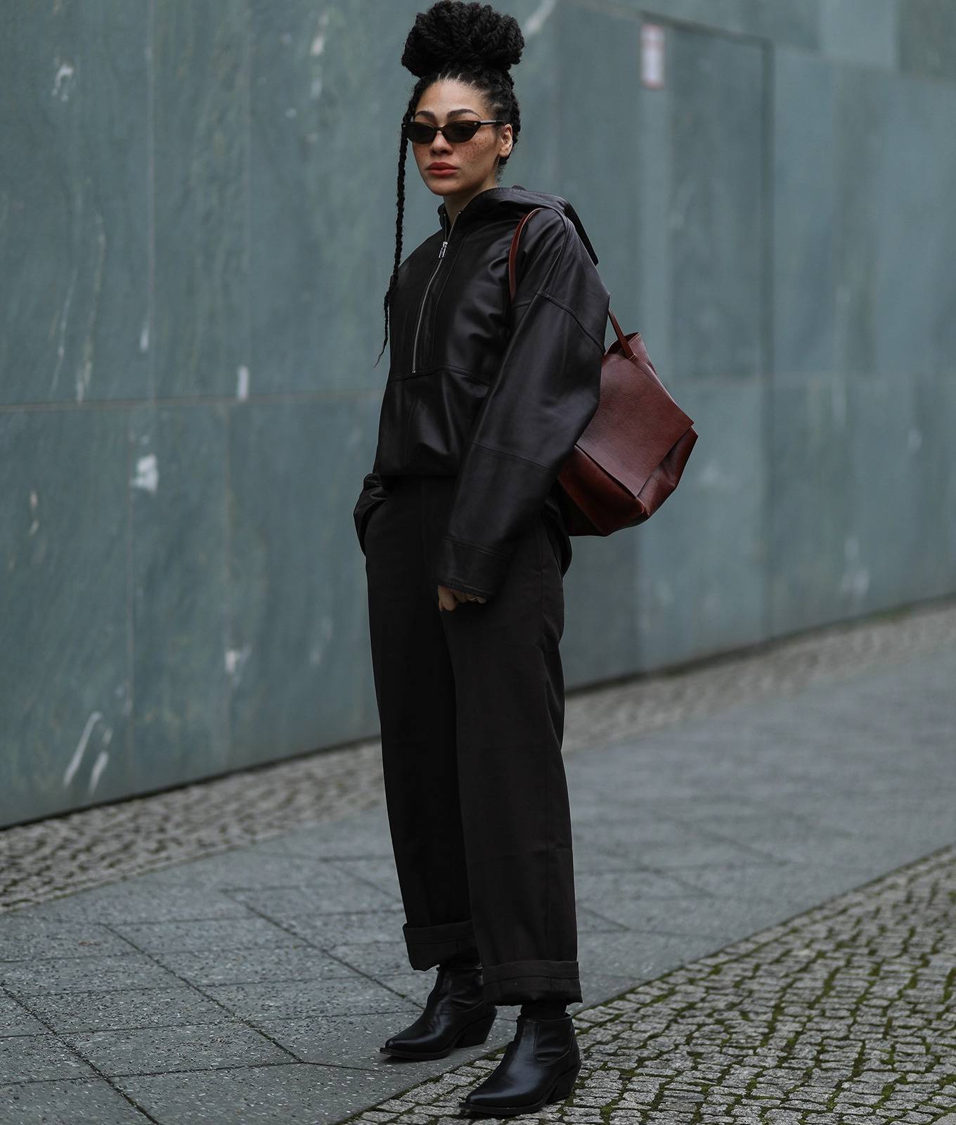 20 Effortlessly Cool All Black Outfits For Fashionistas - 171