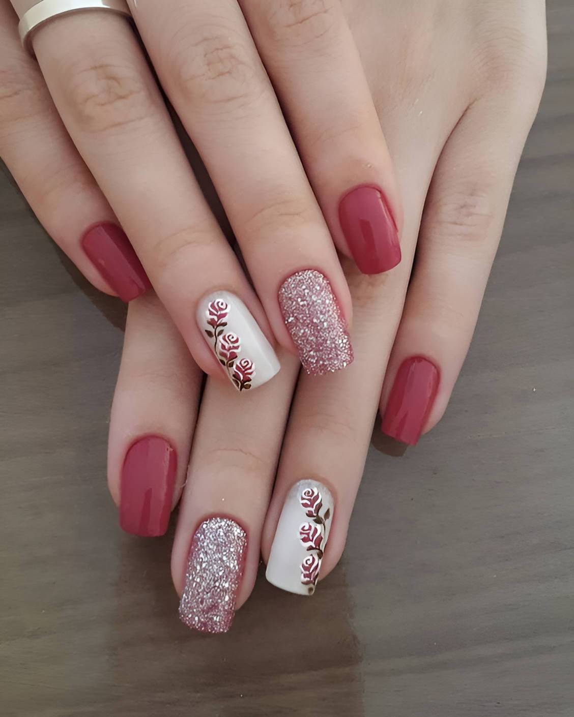 27 Glamorous Red Manicures To Make You Irresistible - 217