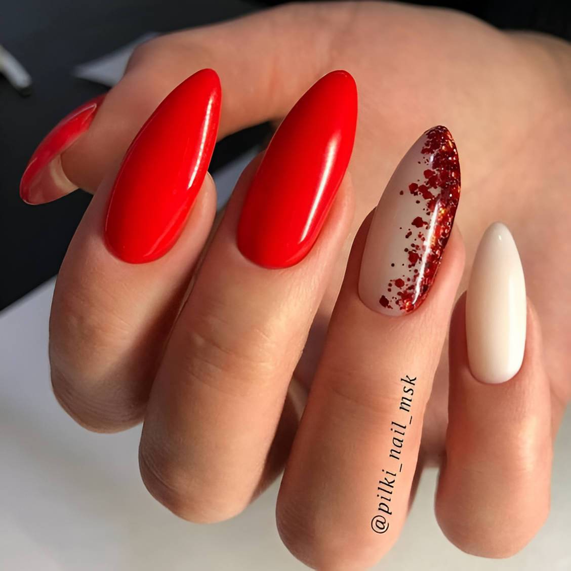 27 Glamorous Red Manicures To Make You Irresistible - 219