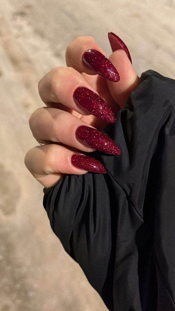 27 Glamorous Red Manicures To Make You Irresistible - 185