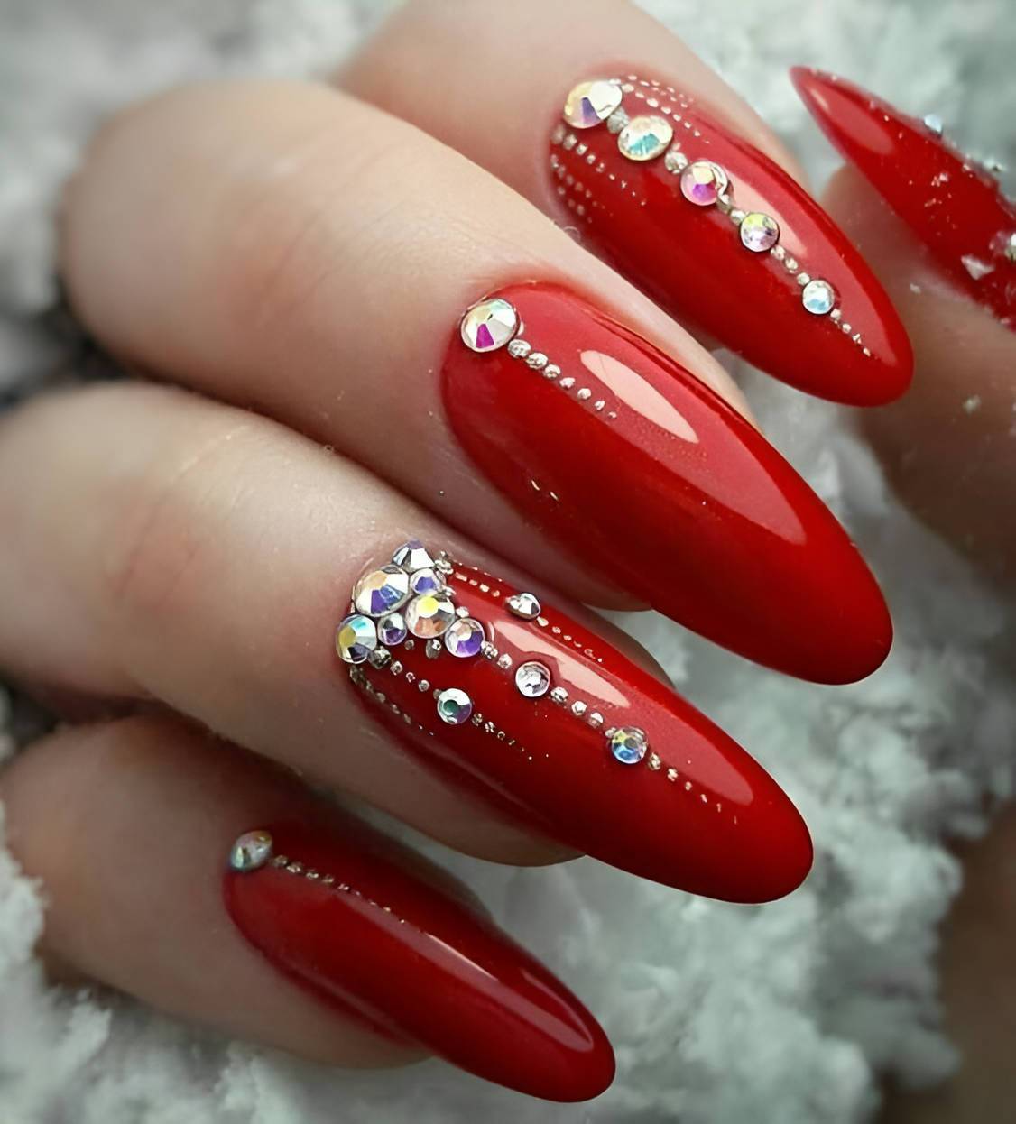 27 Glamorous Red Manicures To Make You Irresistible - 189