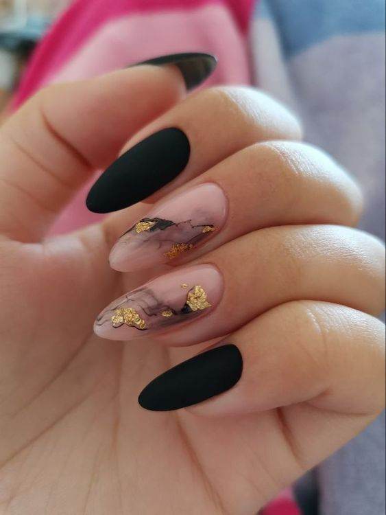 30 Classy Black Nail Designs To Glam You Up - 223