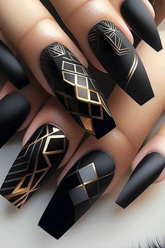 30 Classy Black Nail Designs To Glam You Up - 205