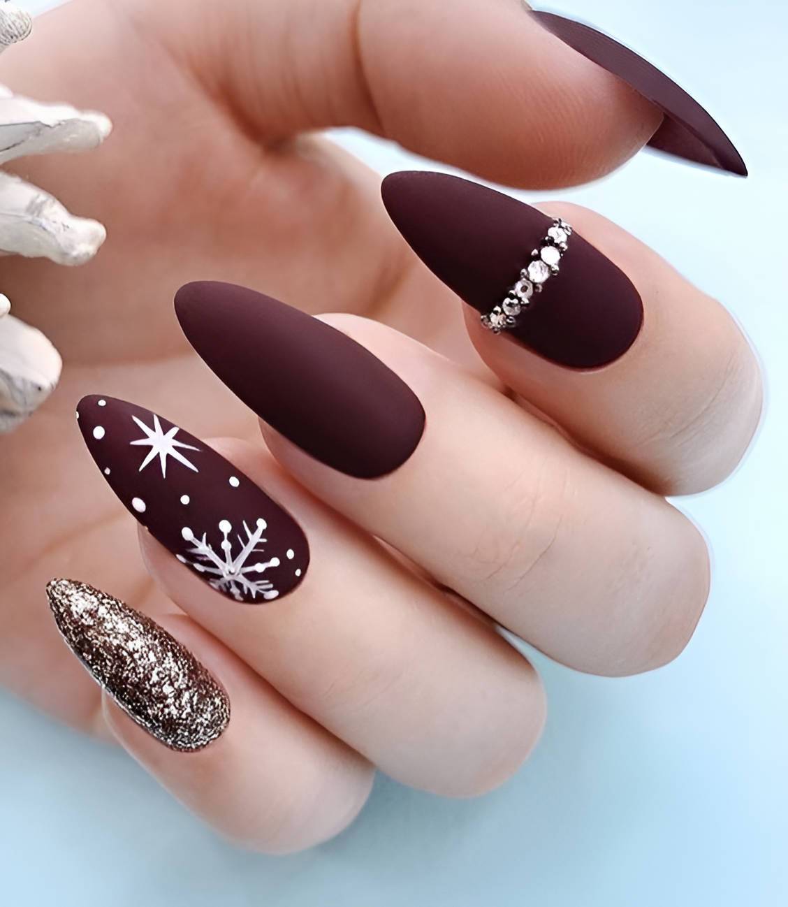 30 Elegant Burgundy Nails To Enhance Your Feminity - 213