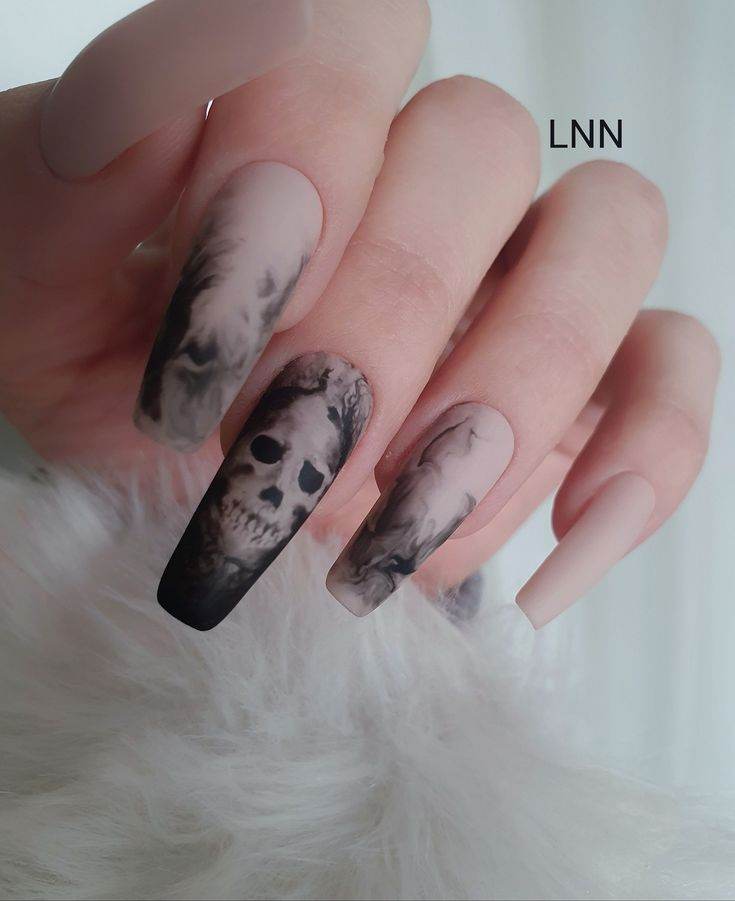 30 Hauntingly Beautiful Goth Nail Designs - 245