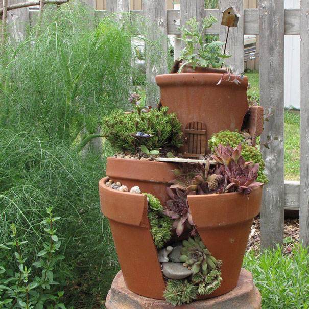 15 Ideas To Transform Broken Pots Into Succulent Garden Castles - 103