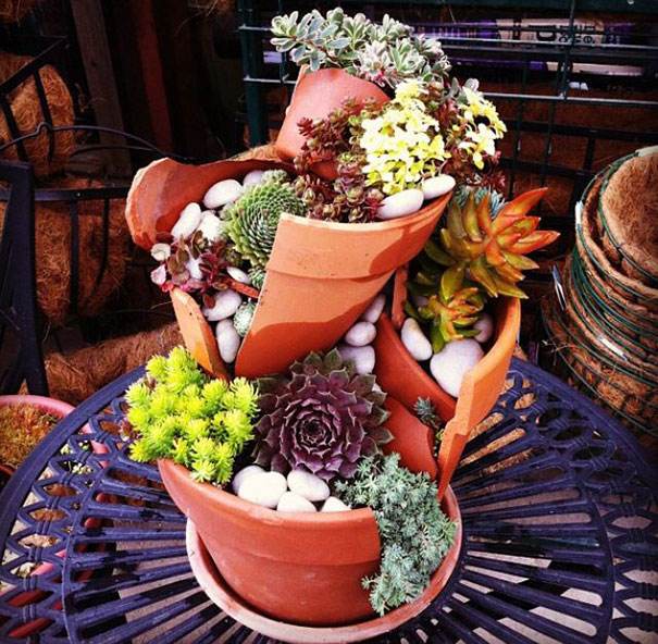 15 Ideas To Transform Broken Pots Into Succulent Garden Castles - 109
