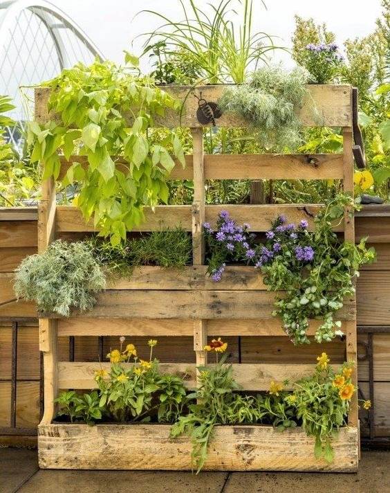 35 Ingenious Ideas For Maximizing Your Small Garden