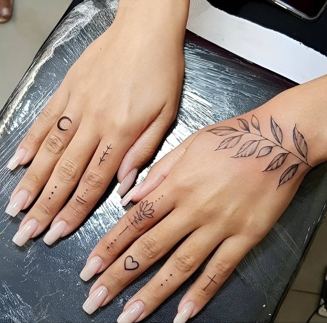 25 Dainty Finger Tattoos To Bring Out Your Beauty