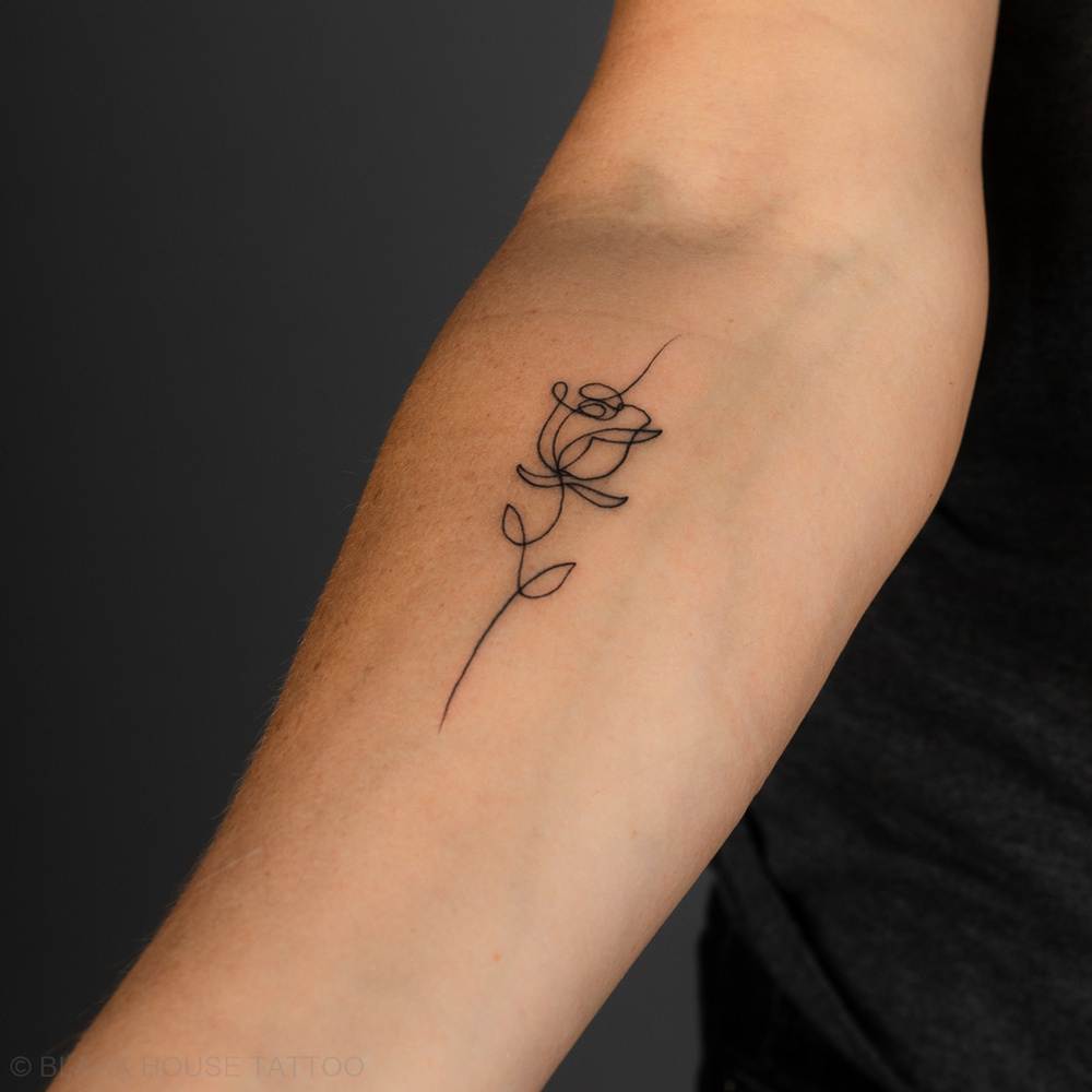 25 Dainty Rose Tattoo Ideas To Elevate Your Feminity