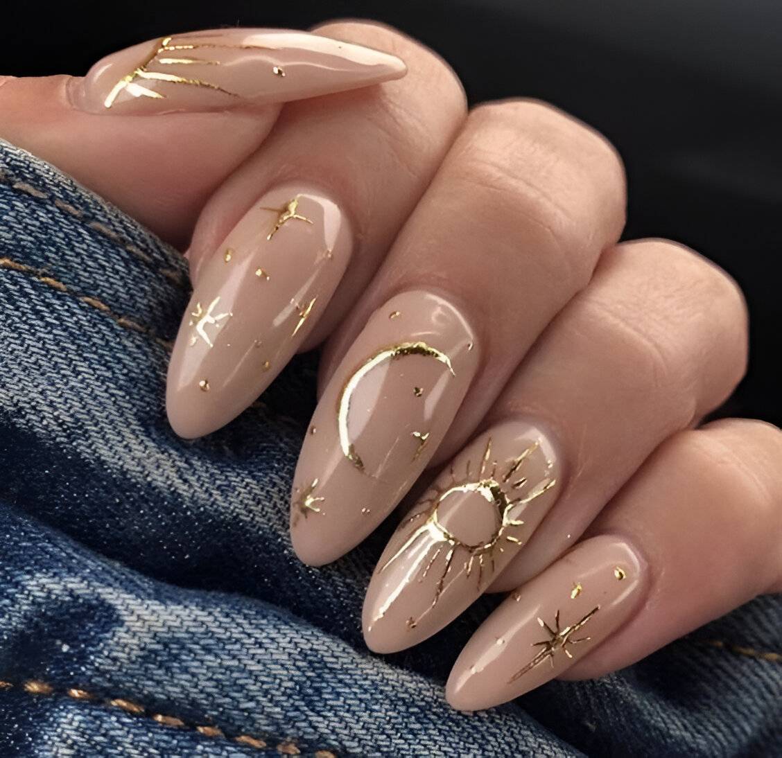 25 Easy To Copy Star Nail Designs To Glam You Up - 181