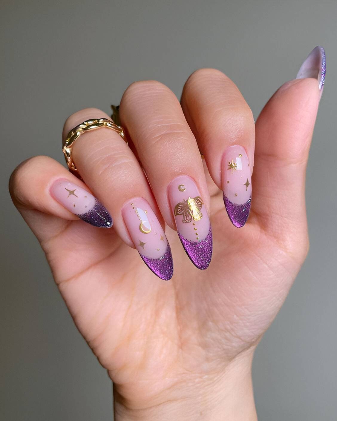 25 Easy To Copy Star Nail Designs To Glam You Up - 183