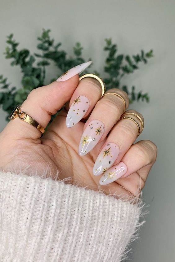 25 Easy To Copy Star Nail Designs To Glam You Up - 185